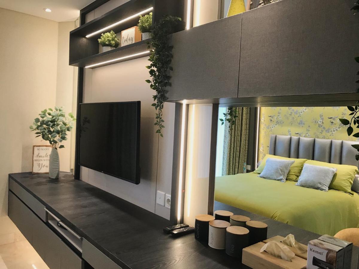 Gold Coast Pik Sea View Apartments By Longesuites Jakarta Exterior photo